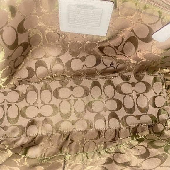 Coach Limited Edition Tote & Woven Clutch! - Picture 6 of 16